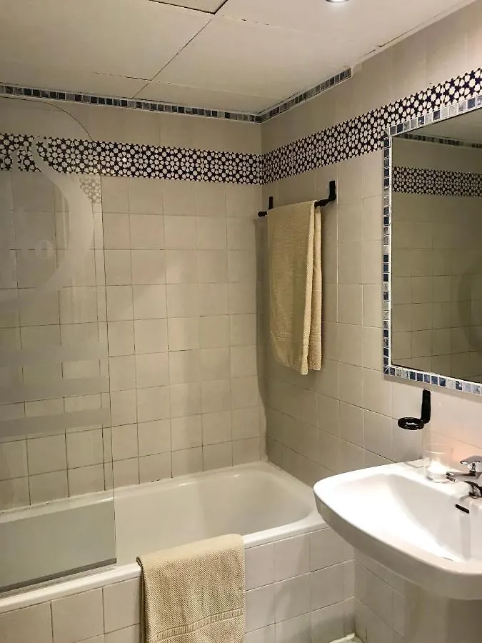 마르베야 Large And Elegant In Puerto Banus With Pools And Paddle 아파트 스페인