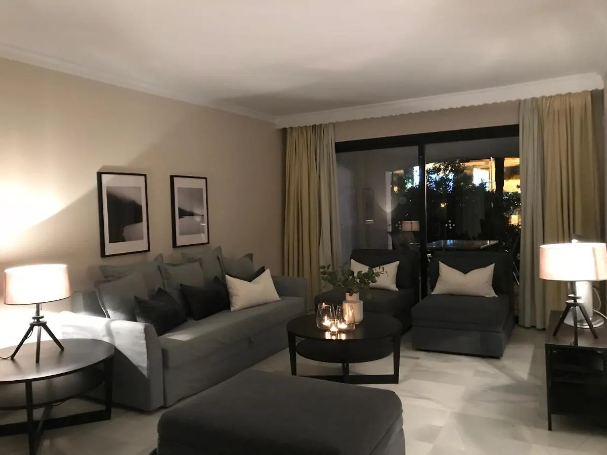 마르베야 Large And Elegant In Puerto Banus With Pools And Paddle 아파트