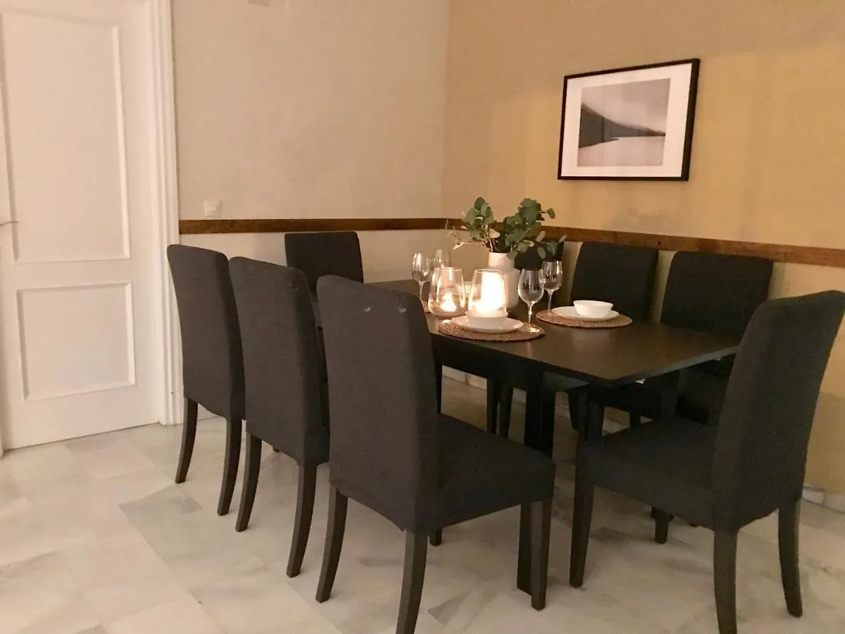 Large And Elegant In Puerto Banus With Pools And Paddle location